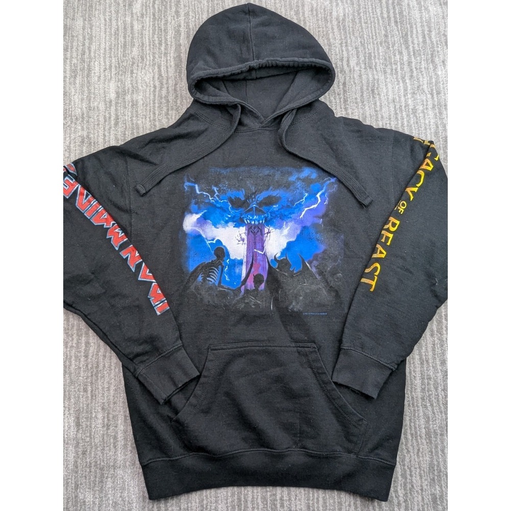 Iron Maiden Hoodie Sweatshirt Men's Medium Black Graphic "LEGACY OF THE BEAST"